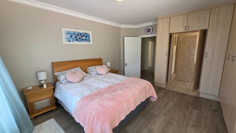 3 Bedroom Property for Sale in Seemeeu Park Western Cape